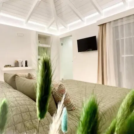 White House Luxury Of Rhodes *